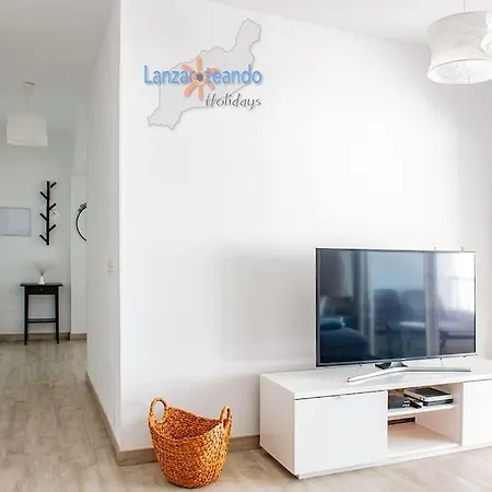 Buenavida Cozy Vv With Communal Pool And Air Con Apartmán